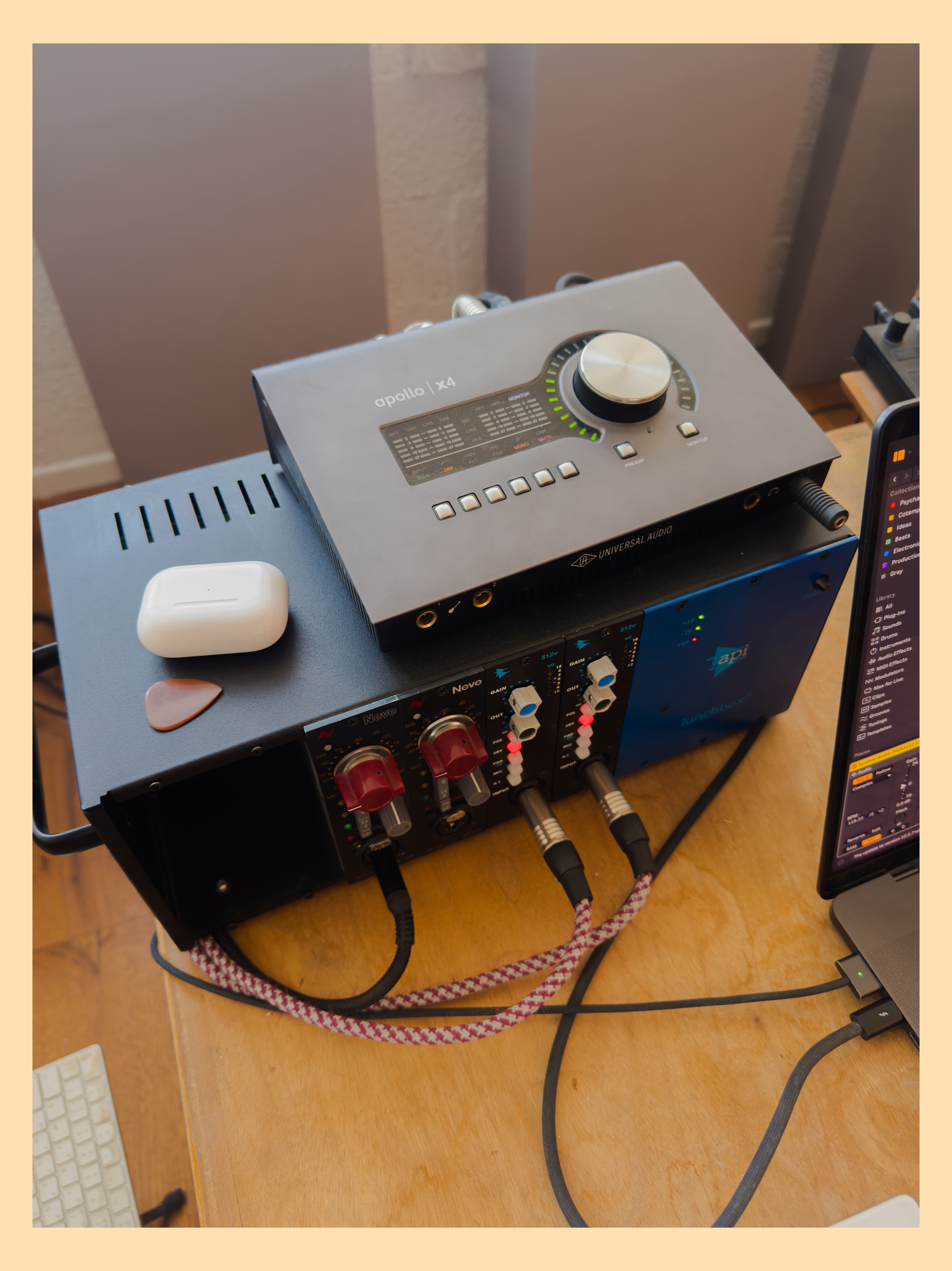 ציוד הקלטה מקצועי